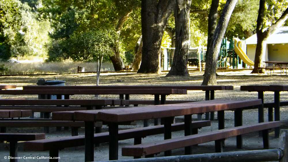 Nojoqui Falls Park - picnic and playground area