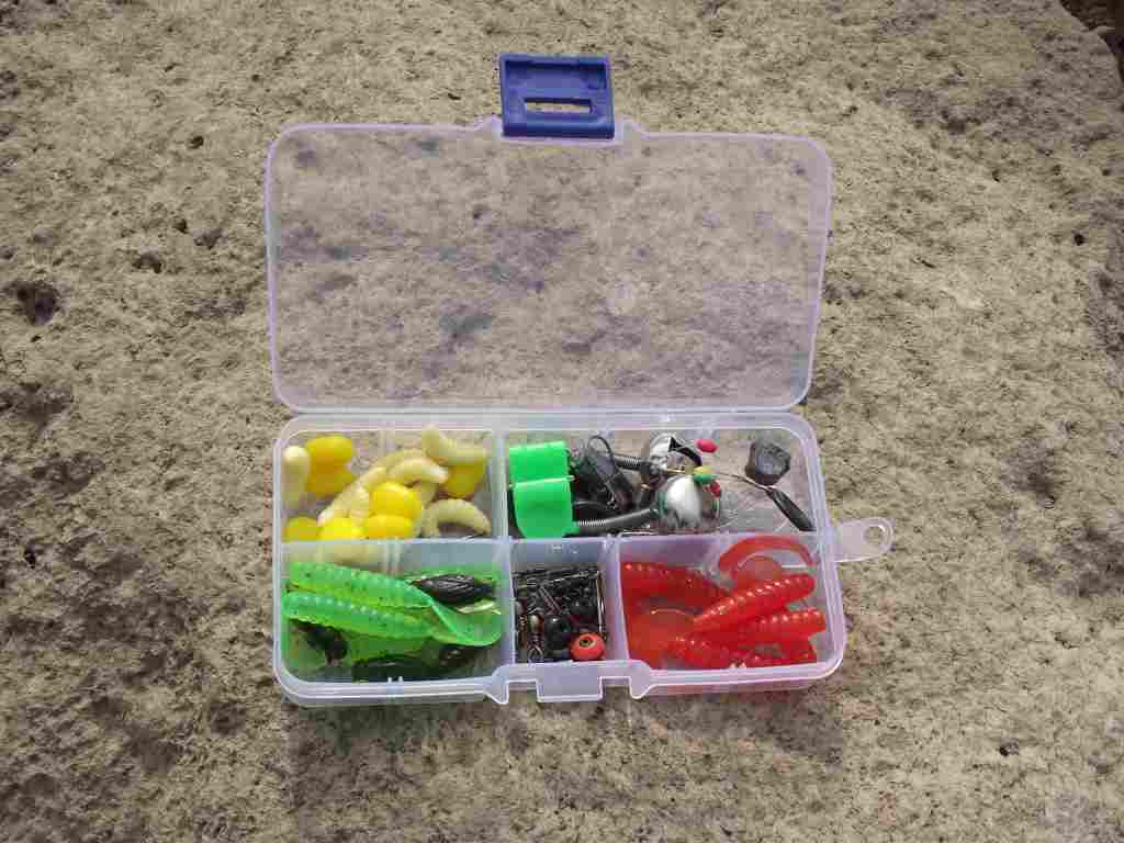 Small tackle box